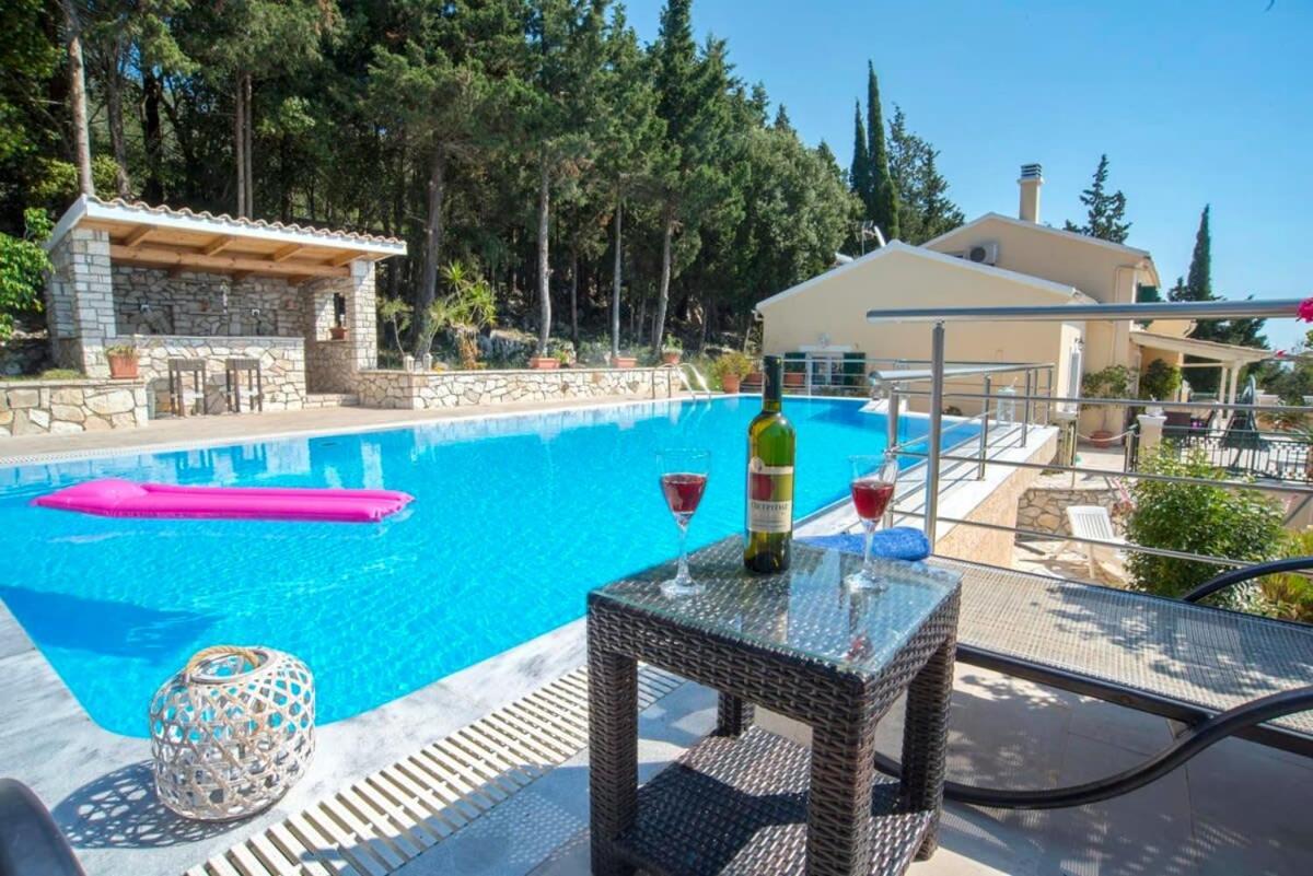 Paxoi Serene Oasis - Mylos Mediterranean Charm Arvanitakeika Exterior foto